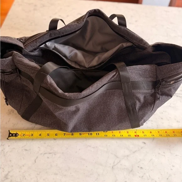 lululemon athletica Black and Gray Duffel Bag - Picture 5 of 7